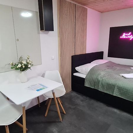 Theox No 11 Studio Apartment Fuer 2 Personen Heppenheim  Esterno foto