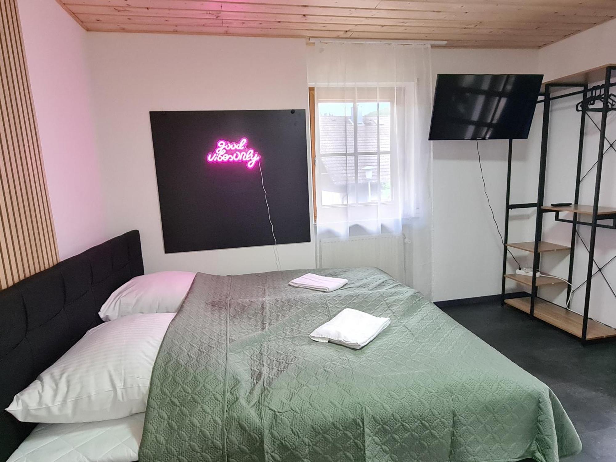 Theox No 11 Studio Apartment Fuer 2 Personen Heppenheim  Esterno foto