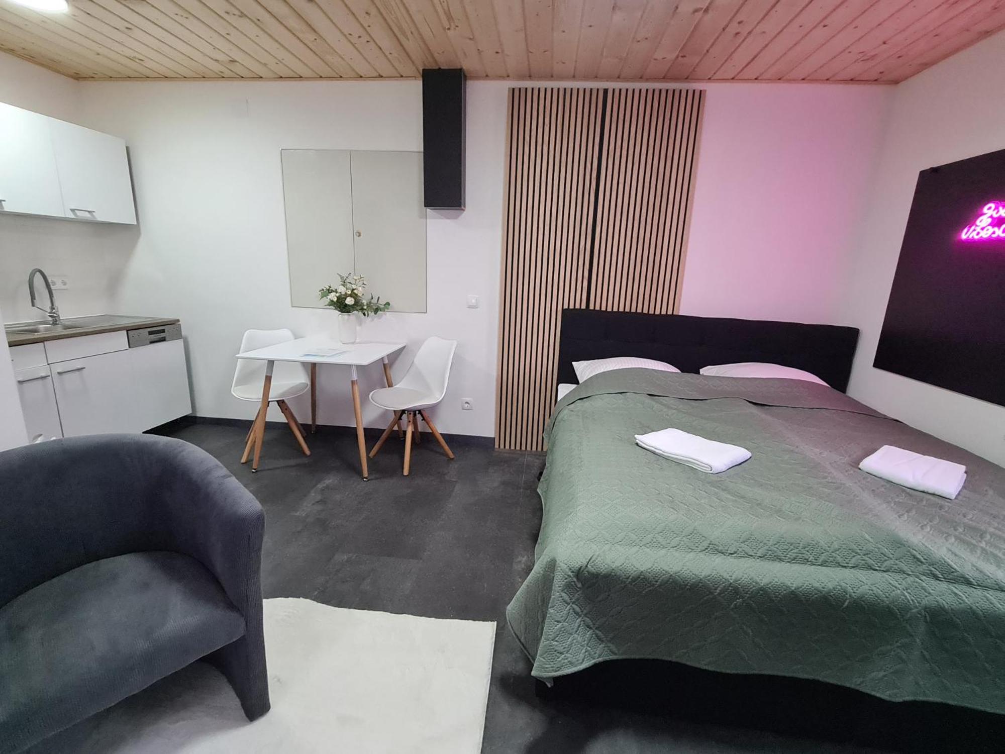 Theox No 11 Studio Apartment Fuer 2 Personen Heppenheim  Esterno foto